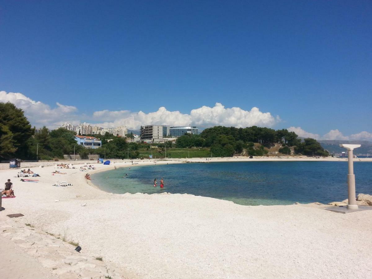 Near Beach Apartment Reno With Private Parking Split Exterior foto